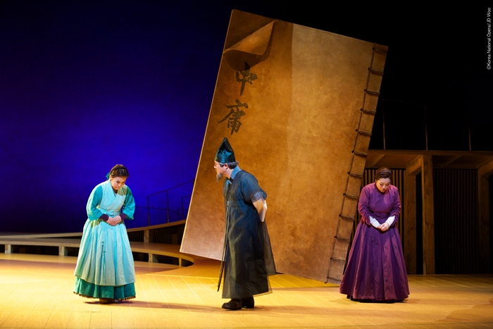 동서고금을 초월하여 인간의 최대 관심사인 사랑과 결혼을 한국의 이야기와 서구의 오페라형식을 결합하여 새로운 작품으로 탄생시킨 한국오페라 천생연분.