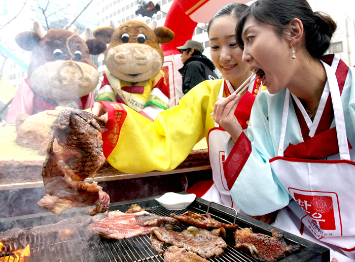 한우가 처음으로 홍콩에 수출된다. 최근 한-홍콩간 한국산 쇠고기 검역·위생 협상이 타결되면서 지난 11월 19일 수출이 이뤄지게 됐다.