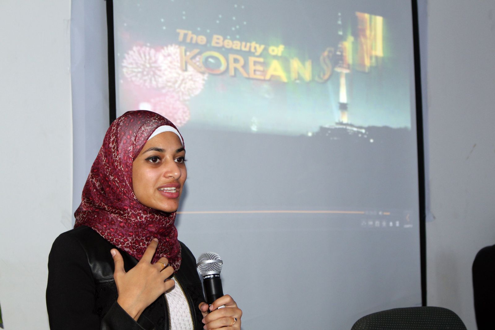 마나르 행정원은 자신이 느낀 한국에 대해 설명하며 한국 강연을 듣기 위해 참석한 참가자들에게 공감을 이끌어냈다.