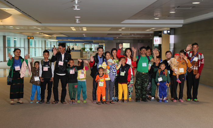 미얀마 난민 22명이 지난 23일 인천공항을 통해 입국했다.