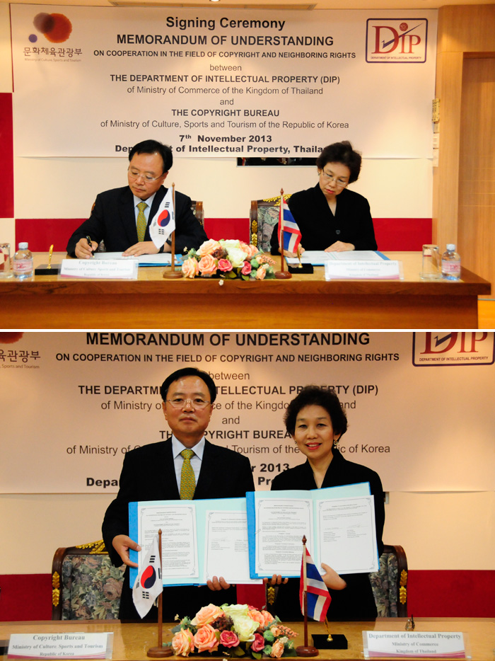 7일 열린 한국-태국 ‘저작권 및 저작인접권 분야 교류․협력에 관한 양해각서(MOU)’ 체결식에서 김기홍 저작권정책관 (왼쪽) 과 태국 지식재산청의 쿨라니 이사디사이 청장 대행이 서명하고 있다. (사진: 문화체육관광부) 