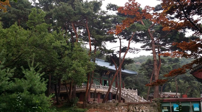 깨달음을 준다는 의미의 선림사.