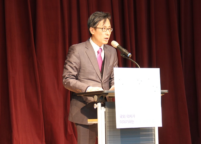 문영호 국립한글박물관장이 5일 국립한글박물관에서 열린 국제학술대회에서 환영사를 전달하고 있다.
