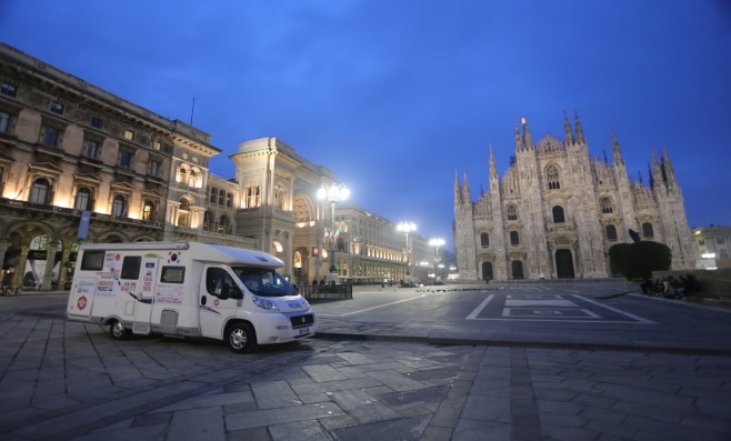 밀라노엑스포 개막을 기념해 한국 음식을 실은 '김치버스'가 이탈리아 곳곳을 돌고 있다.