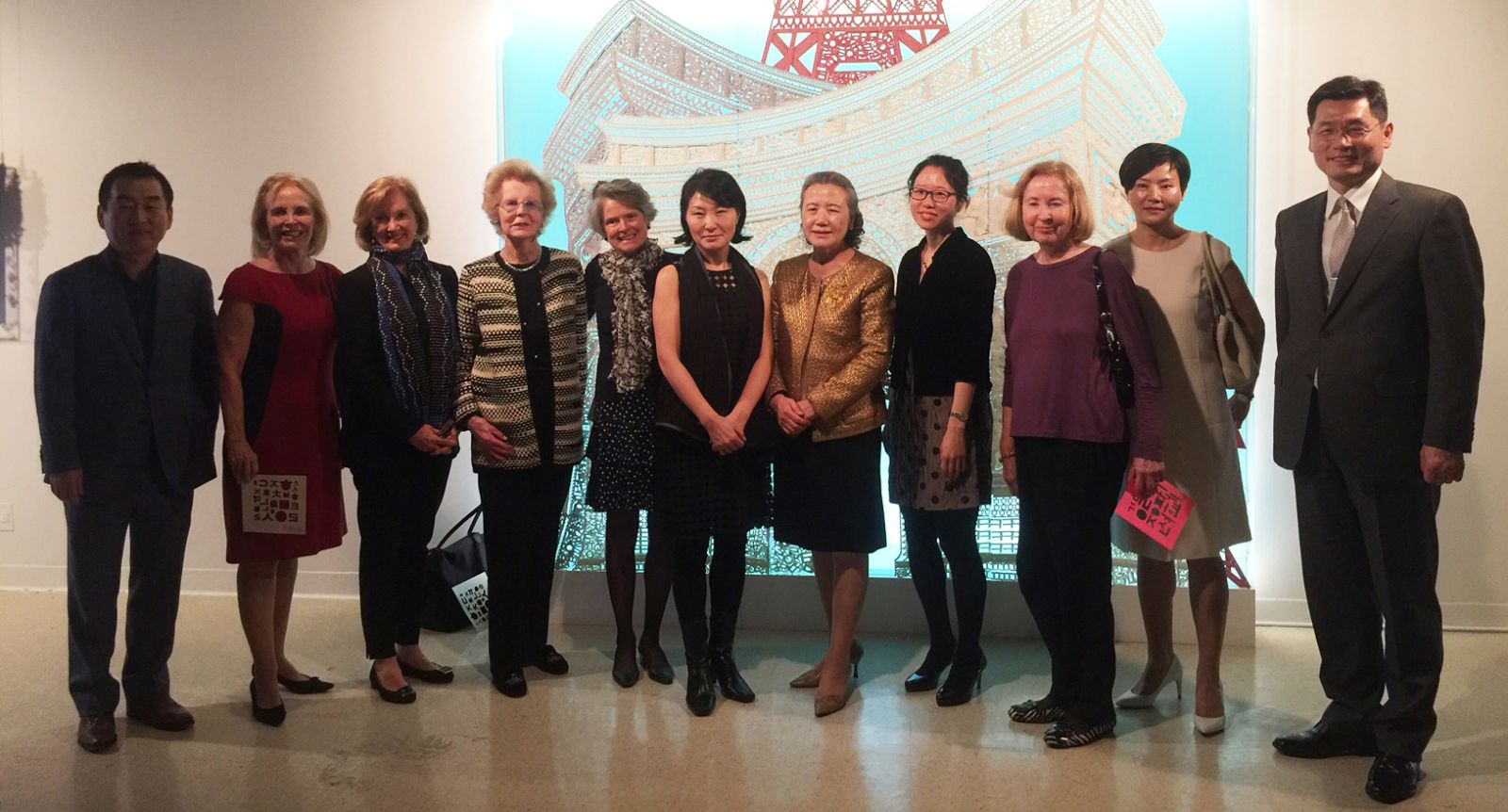 UN 반기문 사무총장 부인 유순택 여사 등 뉴욕의 주요 여성인사들이 전시장을 방문해 한국의 우수한 전통현대 문화를 주류 사회 및 외교계에 소개할 수 있었다. 