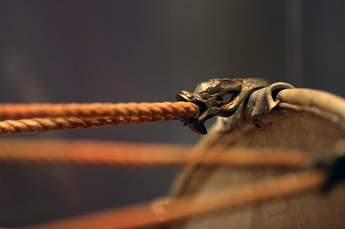 조선시대 궁중악사들이 사용한 장구의 걸렁쇠는 용무니 장식으로 되어 있다. 전한 기자