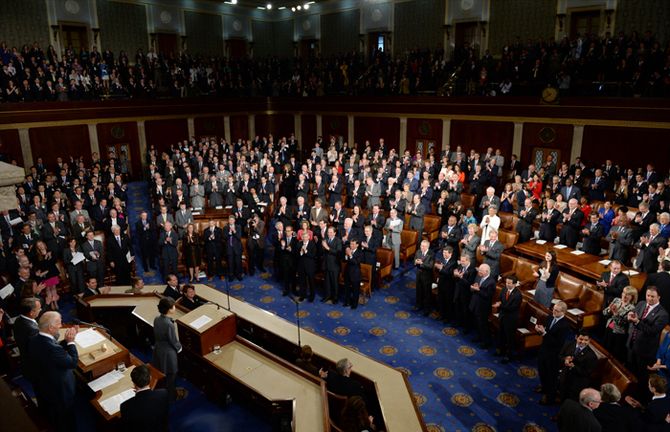 미국 상,하원들이 박근혜 대통령의 연설을 들으며 기립박수를 보내고 있다. (사진: 청와대)