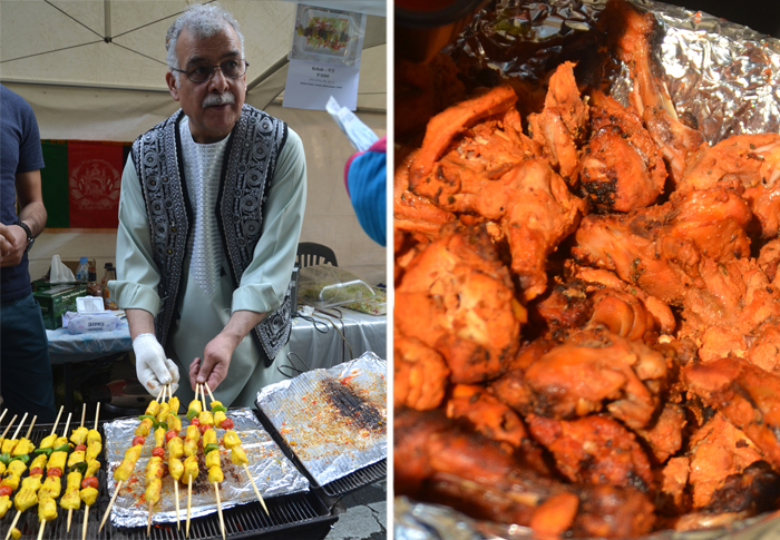 청계광장에서 무교동 길을 따라 아프가니스탄의 치킨 케밥 (왼쪽)과 인도의 탄두리 치킨 (오른쪽) 등 전 세계 전통음식을 한 눈에 살펴볼 수 있는 세계음식전이 열렸다. (사진: 존 던바)