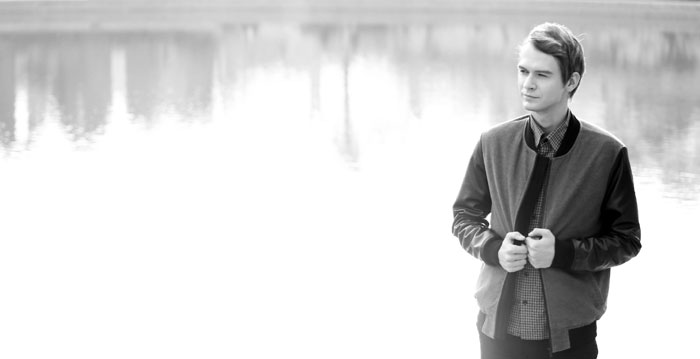 러시아 사회의 급변과 세대간 갈등의 심화, 적응을 위한 어려움 등을 밝히는 일리야 벨라코프. 한국의 현실과 비슷한 면이 적잖아 보였다.