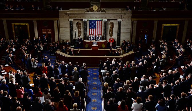 미국 상,하원들이 박근혜 대통령의 연설을 들으며 기립박수를 보내고 있다. (사진: 청와대)
