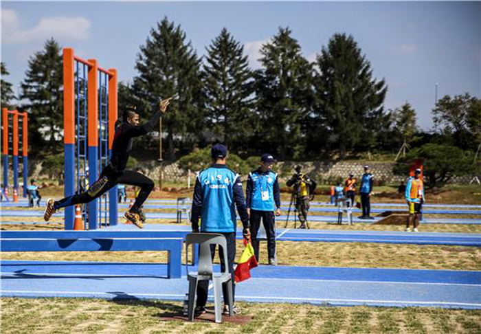 ‘2015 경북문경 세계군인체육대회’에는 일반 스포츠대회에서는 볼 수 없는 고공낙하, ‘공군 5종’, ‘해군 5종’, ’육군 5종’ 등을 포함 총 24개 종목에서 세계 122개국의 군인들이 세계 최고의 군인자리를 놓고 겨룬다.2