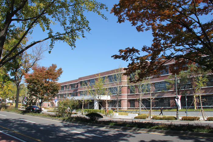 국립현대미술관 서울관 정문 (사진: 임재언)