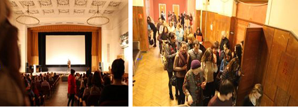 관객들이 영화를 보기 위해 문화원을 방문했다.