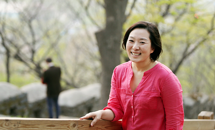 2005년 데모크라시 프렙차터 스쿨이 설립된 이후부터 한국어를 가르치고 있는 한인교사 이정진 씨. (사진: 전한 기자)