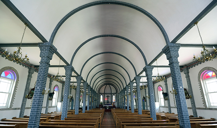 내포의 첫 성당인 합덕성당. 벽돌과 목재를 이용해 두 개의 종탑이 있는 고딕양식의 성당이다. (사진: 전한)