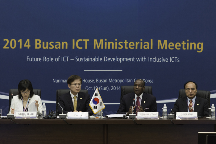  지난 19일 부산에서 열린 ICT 장관회의에는 아시아, 미주, 유럽, 아프리카 등 50여개국의 장·차관들이 참석했다.