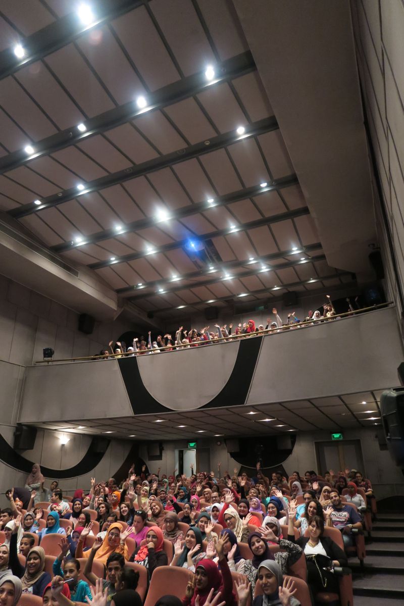한국영화를 즐기기 위해 카이로 오페라 하우스를 찾은 이집트 시민들로 객석이 가득 찼다.