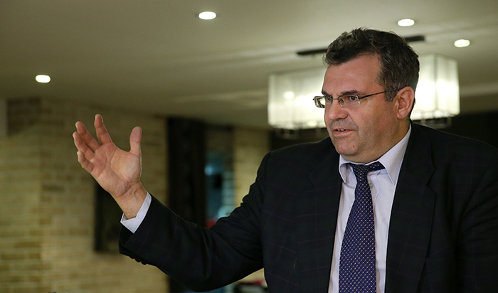 루마니아 TVR 프로듀서, 무구렐 코스민 이스토드 (Mugurel Cosmin Istode) 