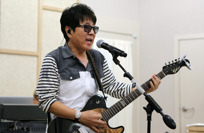 45년 간 조용필이 노래를 부를 수 있게 한 원동력은 끊임없는 연습과 자기혁신이었다. (사진제공: 와이피씨 프로덕션)