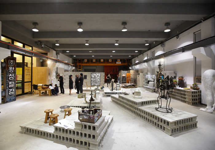 문래동예술창작공장 내부 모습. 다양한 전시, 공연 프로그램이 마련된다..