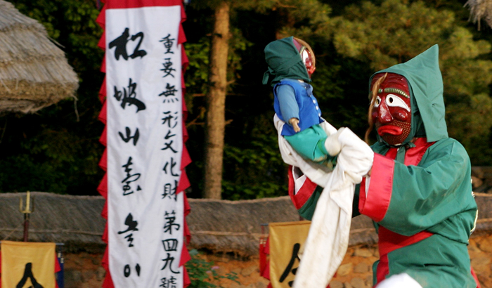 남산골한옥마을 토요문화공연에서 선보일 전통탈춤 (사진제공: 남산골한옥마을)