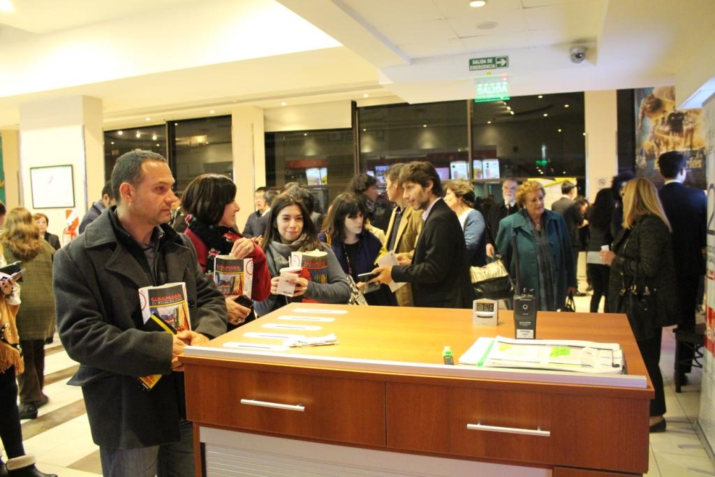 멀티플렉스영화관 씨네마크 팔레르모(Cinemark Palermo)가 ‘제2회 부에노스 아이레스 한국영화제’를 관람하러 온 관객들로 북적인다.