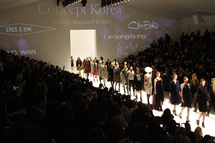 ‘콘셉트코리아 가을•겨울 2013’ 패션쇼의 피날레 모습 (사진제공: 한국콘텐츠진흥원)