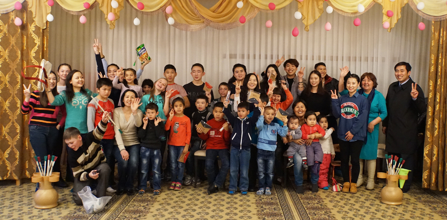 주카자흐스탄 한국문화원은 아스타나의 육아원 SOS 어린이마을을 방문해 공연, 놀이 체험을 진행했다.