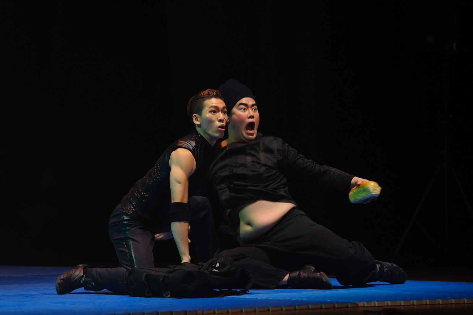 태권도와 택견을 활용한 한국의 코믹 넌버벌 퍼포먼스 공연 '점프'가 지난 11월 13일 카자흐스탄 피라미드 공연장에서 열렸다.