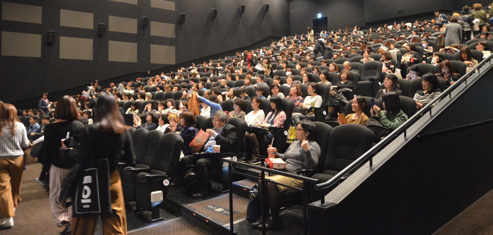 동경국제영화제 '코리안시네마위크' 기간 일본에서 미개봉한 한국영화 ‘나를 잊지 말아요’, ‘사도’, ‘연평해전’， ‘봉이 김선달’, ‘삼례’를 일본 관객들에게 선보였다.