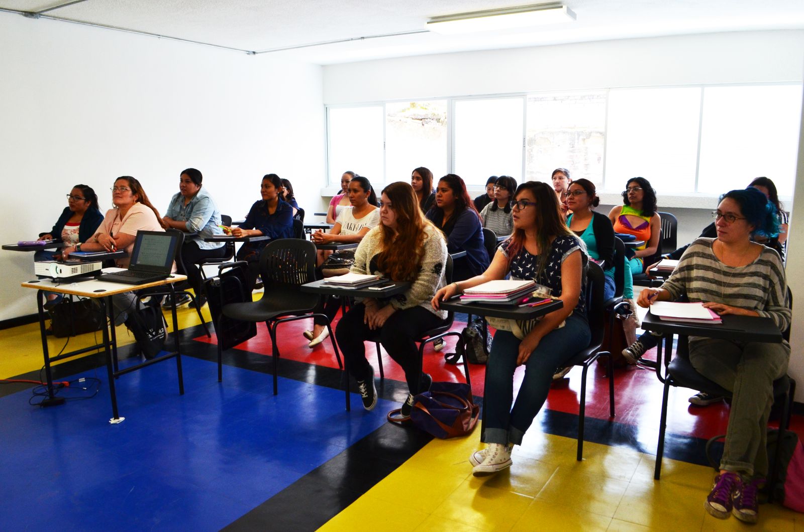 멕시코시티시청 직업훈련센터에서 7월 14일 세종학당 한국어강좌가 시작돼 한국 문화에 관심이 있는 멕시코인 151명이 추가로 한국어 수업을 들을 수 있게 되었다.
