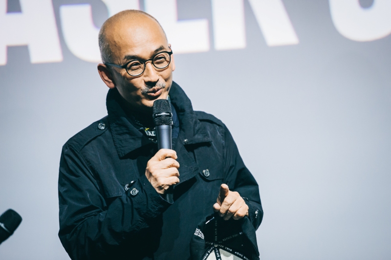 이준익 감독이 영국 관객과 대화 중이다.