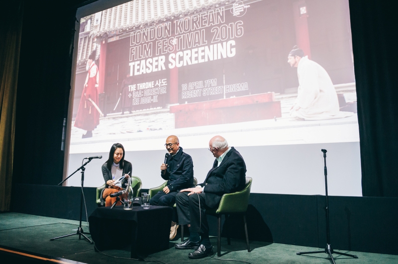 4월 18일 런던 시내 리젠트 스트릿 시네마에서 열린 런던한국영화제 '티저 상영회'에 이준익 감독 '사도'를 상영한 뒤 토니 레인즈가 사회를 맡아 이준익 감독과 관객과의 대화가 진행됐다.
