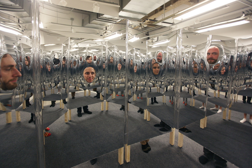 윤보현 작가의 ‘To reverse yourself'