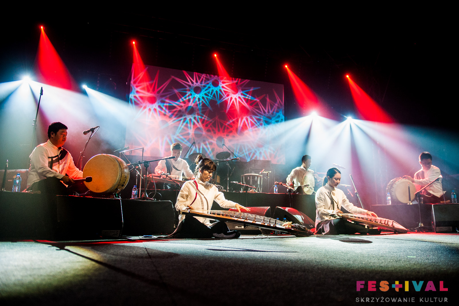 순수 한국 음악의 맑고 깨끗함, 뿌리의 힘을 느끼게 해준 바라지의 공연 모습.