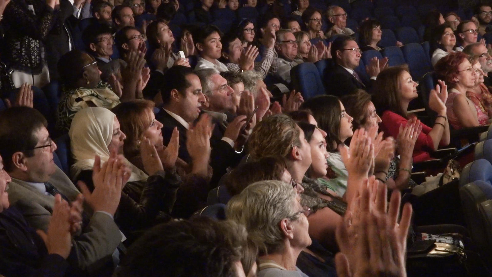 관객의 90%가 스페인 현지인들이었으며 다양한 직업군의 관객들은 공연에 대해 저마다 만족감을 표했다.
