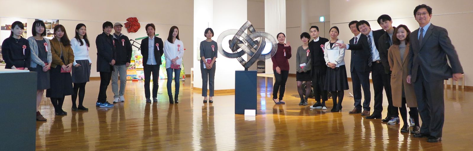 전시 오프닝 행사에 일본 문화청 미야타 료헤 장관 이외에 미술계 인사 10여 명 등 총 60여 명이 참석하였다.