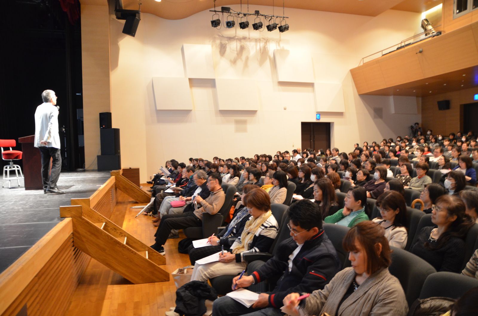 강의 참석자들은 강의 주제마다 심도 깊은 질문을 던져 일본 한류팬들의 한국에 대한 애정을 알 수 있었다.