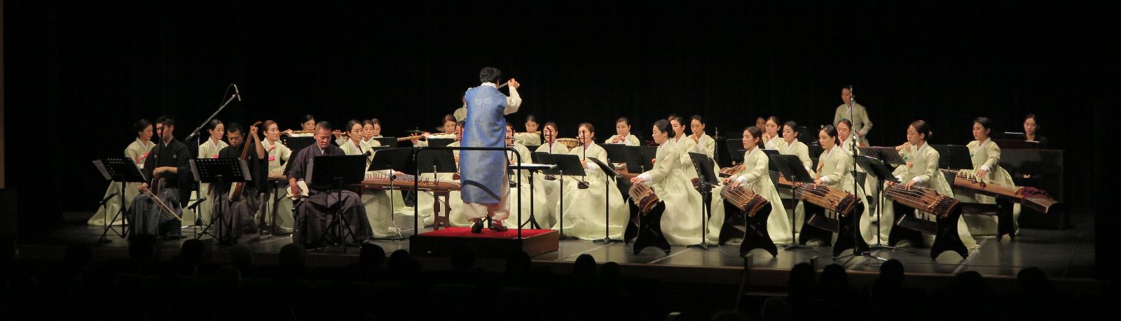 한국국악관현악과 샤마센 협주곡