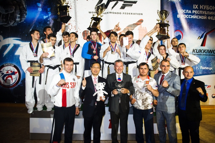 모스크바 대표팀 우승 수상 모습