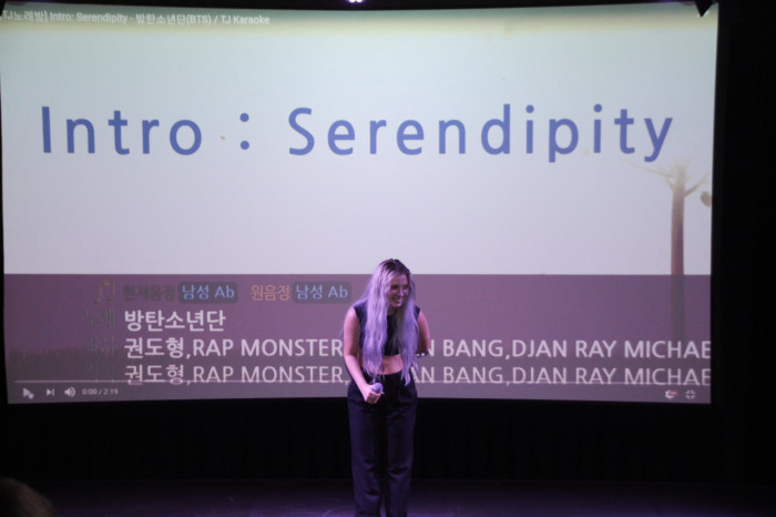 방탄소년단의 ‘세렌디피티(Serendipity)’를 부른 페이스 존슨(Faith Johnson)씨