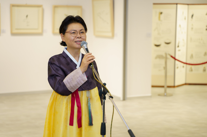 ▲ 개막축사 중인 위명재 문화원장