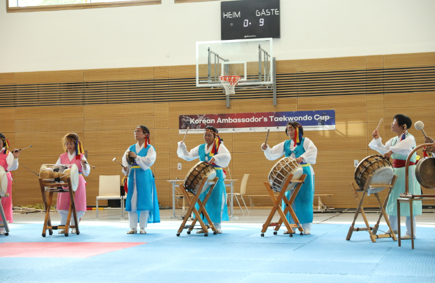 한국의 사물놀이 축하공연