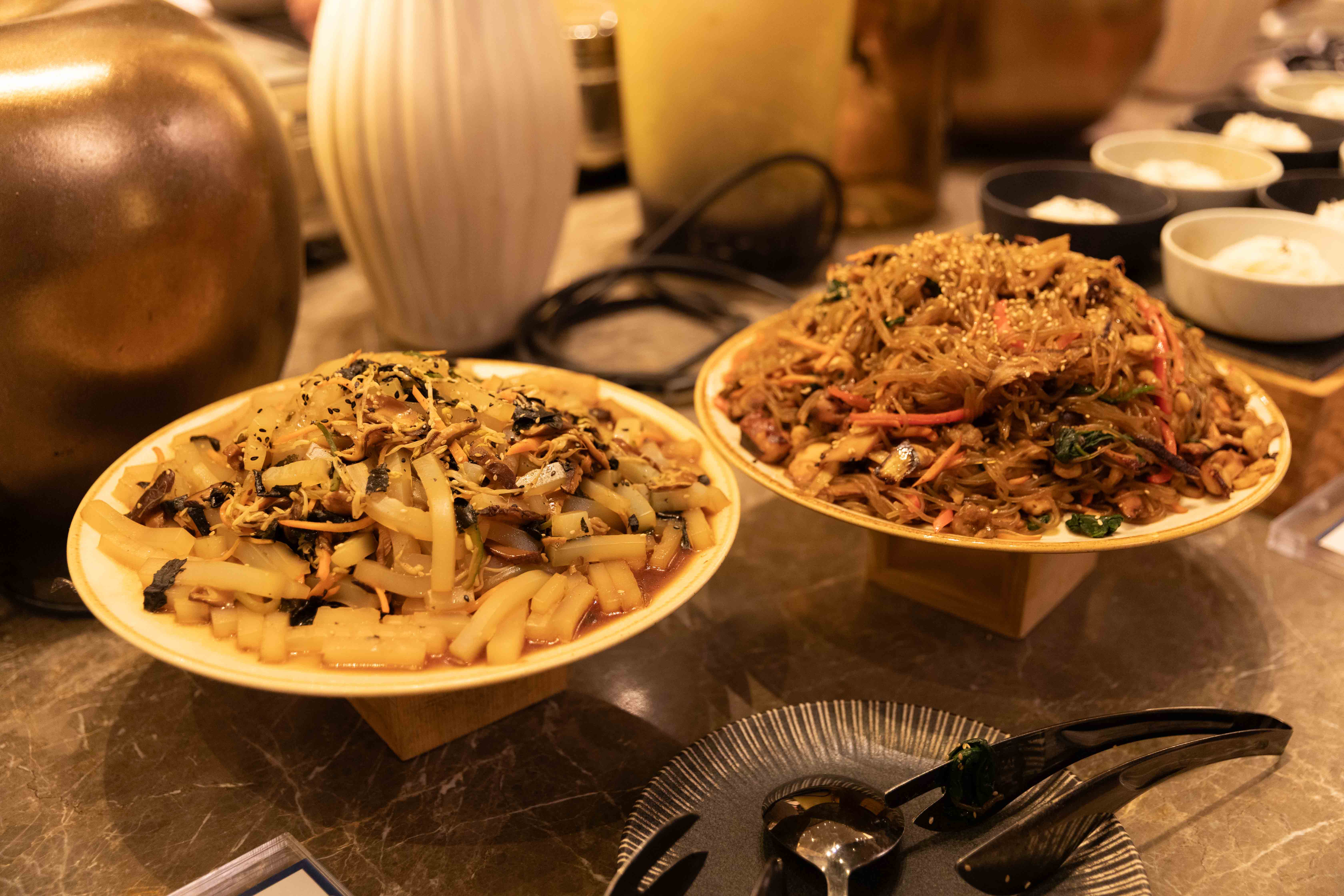 ▲ 탕평채와 해물잡채