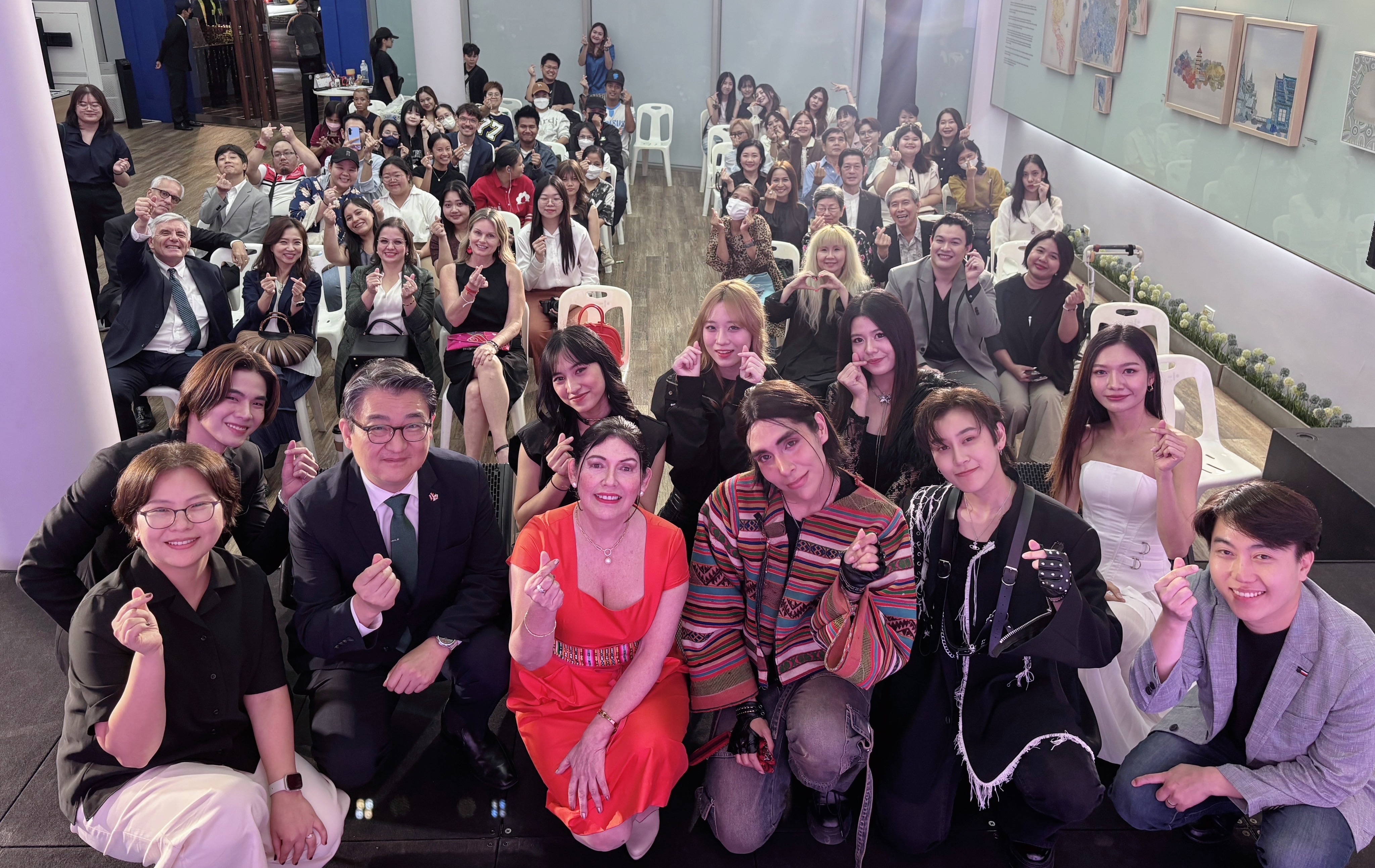 케이팝토크쇼단체사진