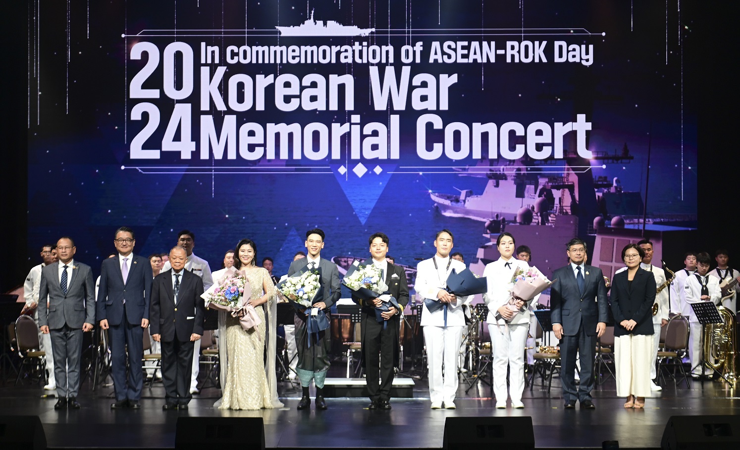 그림입니다.

원본 그림의 이름: TG3_2207.JPG

원본 그림의 크기: 가로 6048pixel, 세로 4024pixel

사진 찍은 날짜: 2024년 11월 26일 오후 8:47