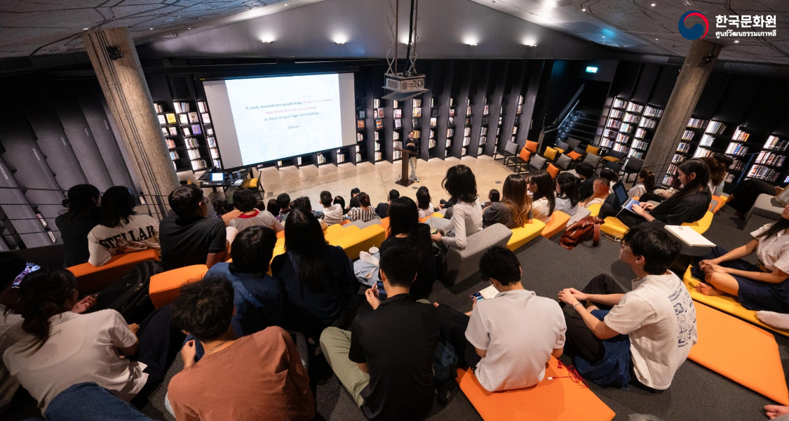 그림입니다.

원본 그림의 이름: 469161847_985800436908407_68056822015444133_n.jpg

원본 그림의 크기: 가로 1125pixel, 세로 600pixel