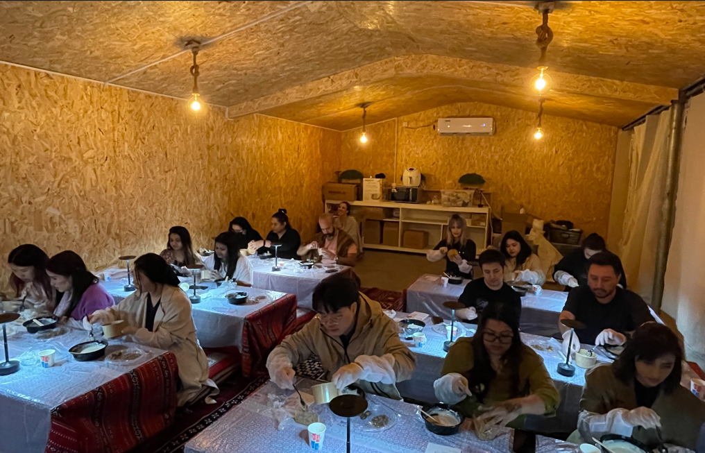 밤티라미수를 만드는 참가자들