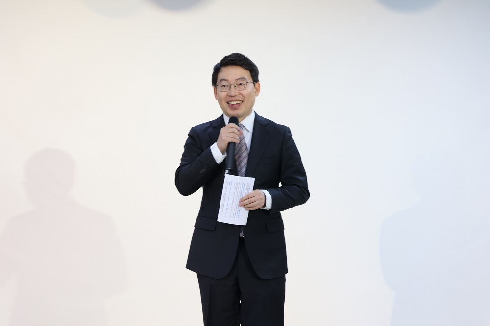 ▲ 축사를 하는 구본철 원장