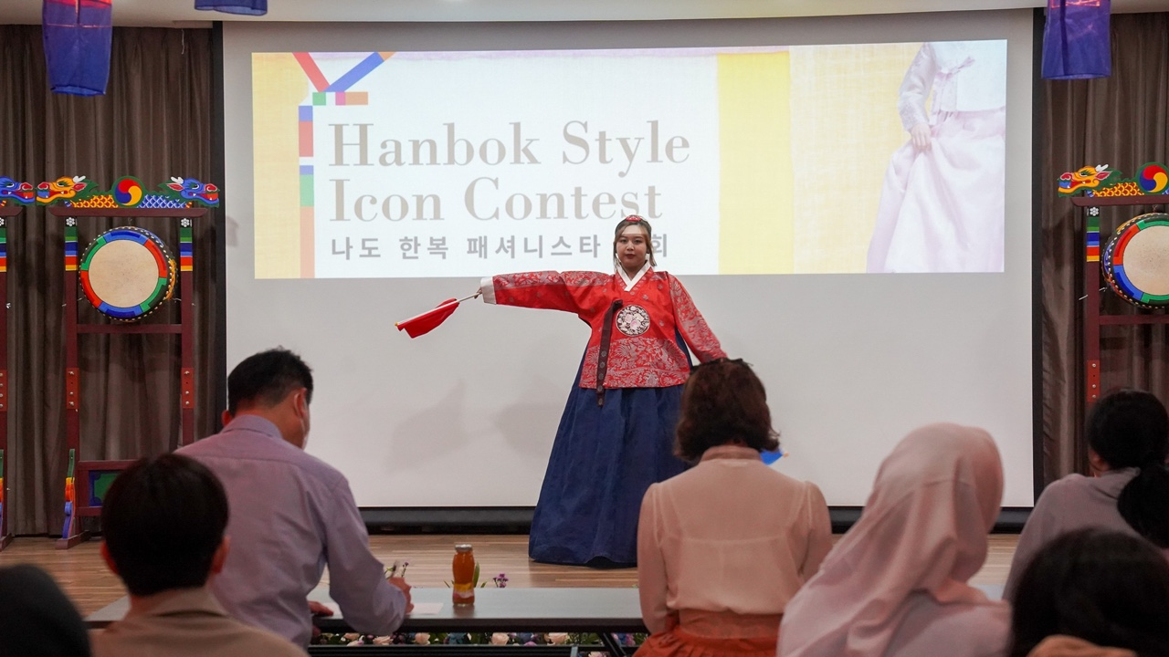 '나도 한복패셔니스타 대회' 결승 심사